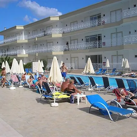 Chrissy's Paradise 3*