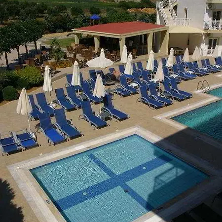 Chrissy's Paradise 3*