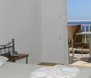 Chrissy's Paradise 3*
