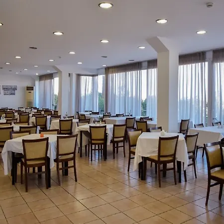 Chrissy's Paradise אגיה פלגיה קיתירה