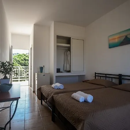 Hotel Chrissy's Paradise 3*
